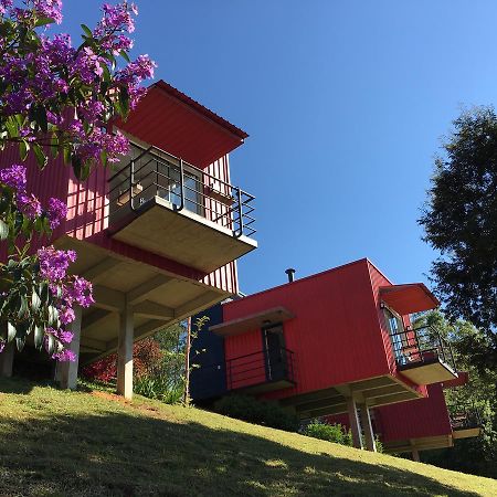 Latitude Lodge Cunha Exterior photo